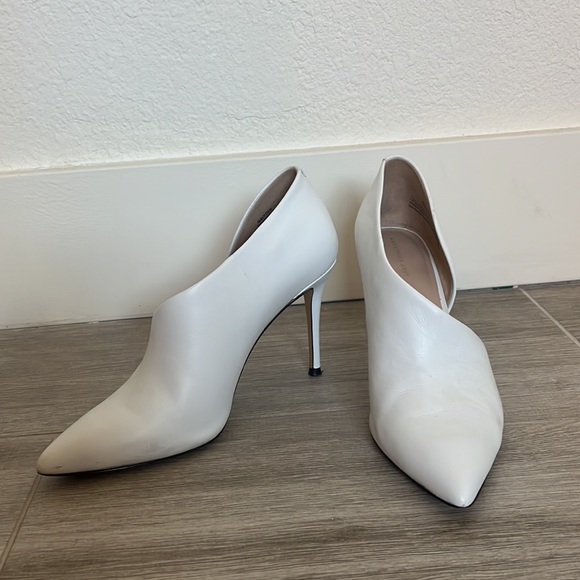 Something Navy White Heeled Bootie Size 7 - Picture 3 of 6